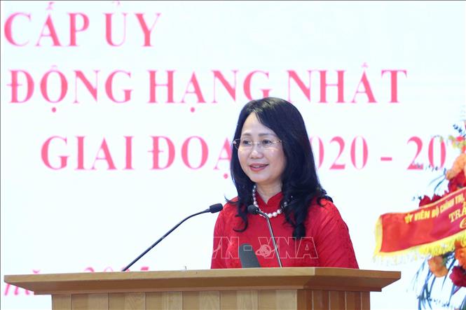 Đồng chí Lâm Thị Phương Thanh, Uỷ viên Trung ương Đảng, Phó Chánh Văn phòng Thường trực Văn phòng Trung ương Đảng phát động thi đua. Ảnh: Phương Hoa - TTXVN