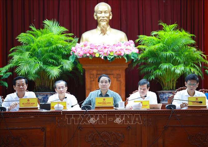 Thủ tướng Phạm Minh Chính và Đoàn đại biểu Quốc hội thành phố Cần Thơ tiếp xúc cử tri trước Kỳ họp thứ 10, Quốc hội khóa XV. Ảnh: Dương Giang-TTXVN