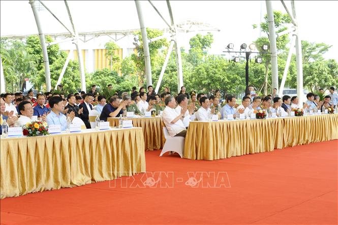 Tổng Bí thư Tô Lâm và các đại biểu dự lễ khởi công. Ảnh: Mạnh Khánh - TTXVN
