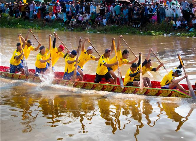 Trên đường đua. Ảnh: Duy Khương - TTXVN