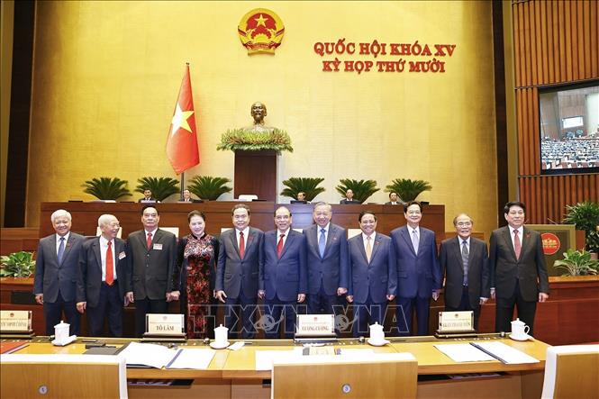 Tổng Bí thư Tô Lâm cùng các đồng chí lãnh đạo, nguyên lãnh đạo Đảng, Nhà nước và đại biểu dự phiên khai mạc. Ảnh: Doãn Tấn - TTXVN
