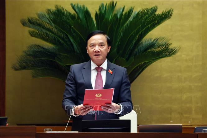 Phó Chủ tịch Quốc hội Nguyễn Khắc Định điều hành phiên họp chiều 20/10. Ảnh: Phạm Kiên - TTXVN