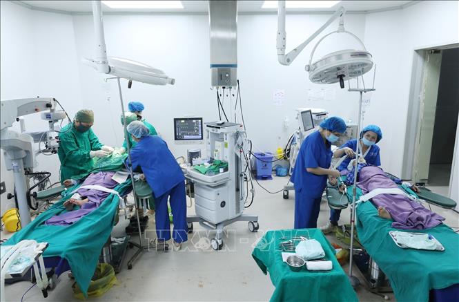 Phẫu thuật cho trẻ em khuyết tật có hoàn cảnh khó khăn trên địa bàn tỉnh Lạng Sơn năm 2025 tại Bệnh viện Đa khoa tỉnh. Ảnh: Anh Tuấn - TTXVN