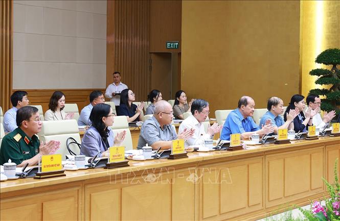 Các thành viên Hội đồng Thi đua-Khen thưởng Trung ương tham dự phiên họp lần thứ 14 của Hội đồng. Ảnh: Dương Giang – TTXVN