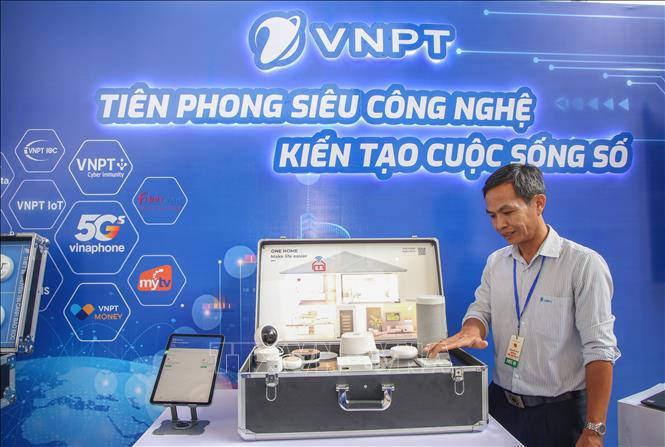 Giải pháp Ngôi nhà thông minh được triển khai giúp người dân có cuộc sống thuận tiện hơn. Ảnh: Giang Phương – TTXVN