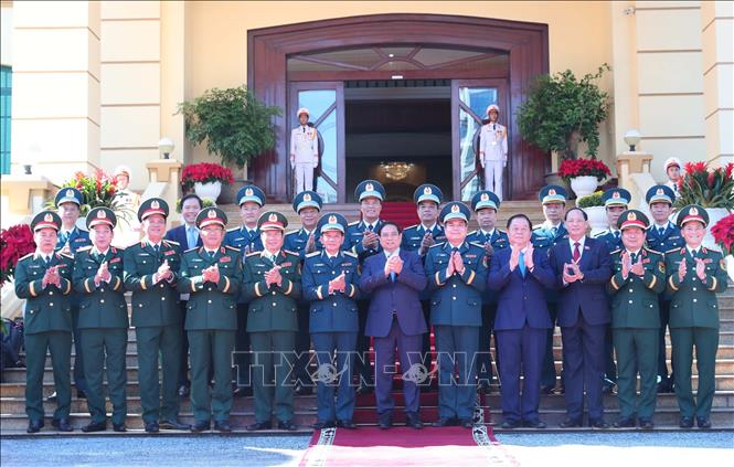 Thủ tướng Phạm Minh Chính và các đại biểu. Ảnh: Trọng Đức - TTXVN