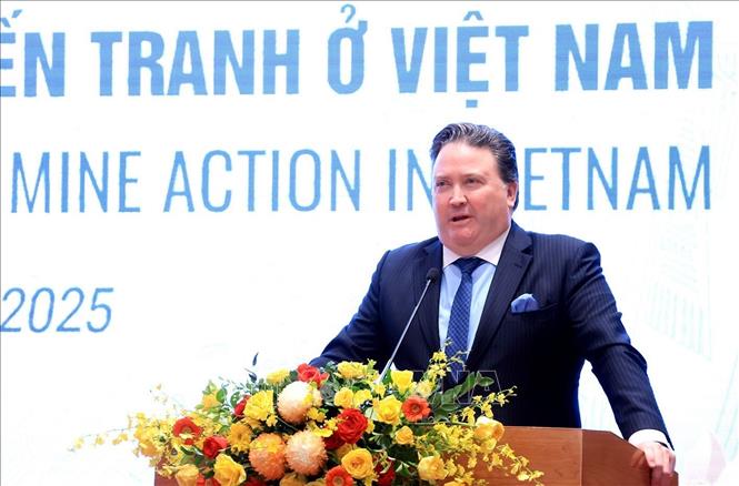 Đại sứ Hoa Kỳ tại Việt Nam Marc Knapper phát biểu tại hội nghị. Ảnh: Tuấn Anh - TTXVN