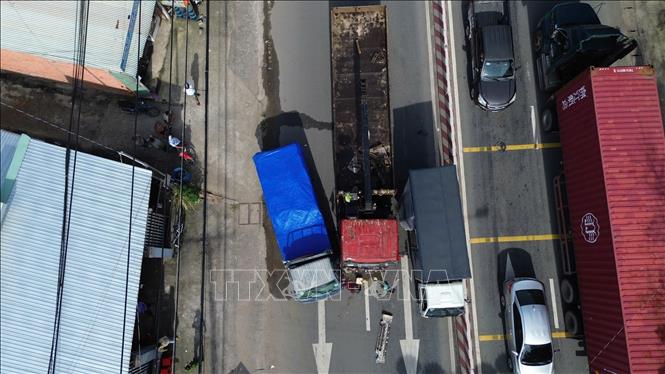 Hiện trường vụ tai nạn trên tuyến Quốc lộ 22, hướng từ phường An Tịnh, tỉnh Tây Ninh về Thành phố Hồ Chí Minh Ảnh: TTXVN phát