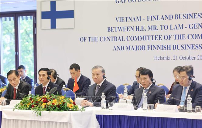 Tổng Bí thư Tô Lâm gặp một số doanh nghiệp tiêu biểu của Phần Lan tại thủ đô Helsinki, ngày 21/10/2025. Ảnh: Thống Nhất – TTXVN