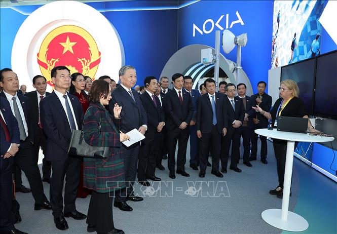 Tổng Bí thư Tô Lâm thăm Trung tâm trải nghiệm - Trụ sở Công ty Nokia. Ảnh: Thống Nhất – TTXVN