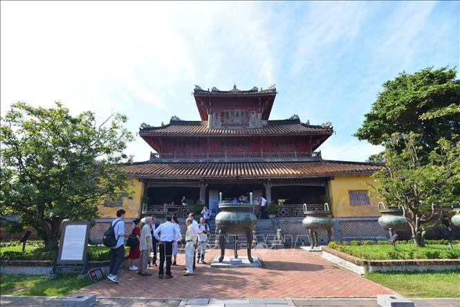 Di tích Đại Nội được nhiều du khách lựa chọn tham quan khi đến Huế. Ảnh: Hải Âu-TTXVN.