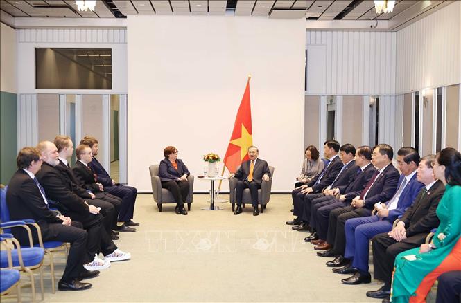 Tổng Bí thư Tô Lâm tiếp Chủ tịch Đảng Cộng sản Phần Lan Tiina Sandberg. Ảnh: Thống Nhất – TTXVN