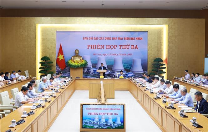 Phiên họp thứ ba Ban Chỉ đạo xây dựng nhà máy điện hạt nhân. Ảnh: Dương Giang-TTXVN
