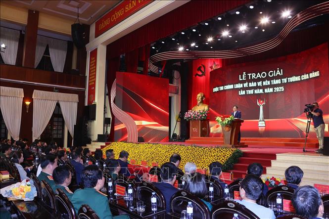 Đồng chí Nguyễn Trọng Nghĩa, Ủy viên Bộ Chính trị, Bí thư Trung ương Đảng, Trưởng Ban Tuyên giáo và Dân vận Trung ương, Phó Trưởng Ban Chỉ đạo 35 Trung ương, Phó Trưởng Ban Chỉ đạo Cuộc thi phát biểu phát động Cuộc thi năm 2026. Ảnh: Văn Điệp – TTXVN