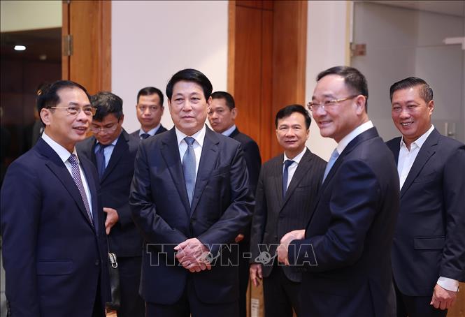Chủ tịch nước Lương Cường kiếm tra công tác chuẩn bị và tổng duyệt Lễ mở ký Công ước Liên hợp quốc về chống tội phạm mạng (Công ước Hà Nội) tại Trung tâm Hội nghị Quốc Gia (Mỹ Đình, Hà Nội). Ảnh: Lâm Khánh - TTXVN