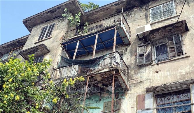 Toà nhà 5 tầng đường Trần Đăng Ninh, phường Nam Định (Ninh Bình). Ảnh: Thái Thuần - TTXVN
