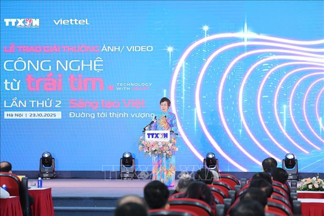 Tổng Giám đốc TTXVN Vũ Việt Trang, Chủ tịch Hội đồng giải thưởng phát biểu khai mạc. Ảnh: Lê Đông - TTXVN