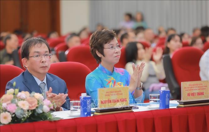 Lãnh đạo TTXVN và các đại biểu tham dự buổi lễ. Ảnh: Phan Phương – TTXVN