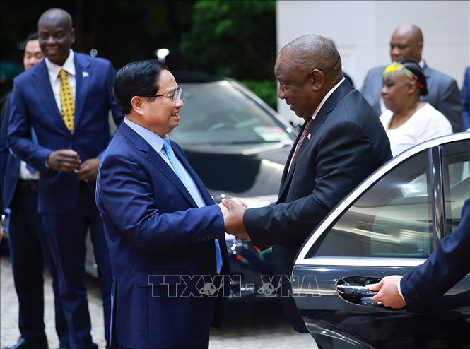 Thủ tướng Phạm Minh Chính hội kiến Tổng thống Nam Phi Matamela Cyril Ramaphosa. Ảnh: Dương Giang- TTXVN