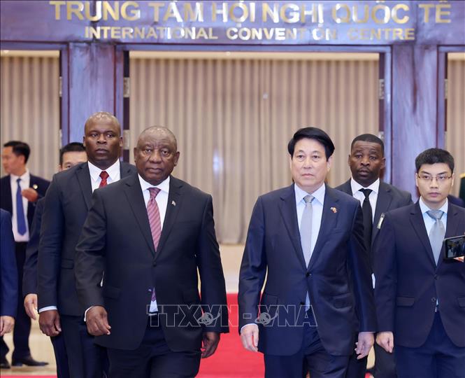 Chủ tịch nước Lương Cường và Tổng thống Nam Phi Matamela Cyril Ramaphosa dự tiệc chiêu đãi. Ảnh: Lâm Khánh – TTXVN