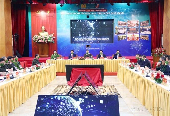Bộ Công an phối hợp với Nhà xuất bản Chính trị quốc gia Sự thật tổ chức Hội thảo khoa học cấp quốc gia “Bảo đảm chủ quyền quốc gia trên không gian mạng” với sự tham dự của Đại tướng, GS.TS Tô Lâm, Ủy viên Bộ Chính trị, Bộ trưởng Bộ Công an (Hà Nội, 8/12/2021). Ảnh: Phạm Kiên – TTXVN
