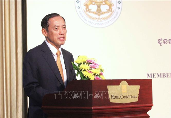 Tiến sĩ Eang Rattana, Cục trưởng Cục thuế doanh nghiệp lớn thuộc Tổng cục Thuế Campuchia, phát biểu tại sự kiện. Ảnh: Hoàng Minh - PV TTXVN tại Campuchia 