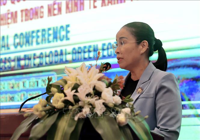 Phó Chủ tịch UBND thành phố Đà Nẵng Nguyễn Thị Anh Thi phát biểu tại hội thảo. Ảnh: Trần Lê Lâm - TTXVN 
