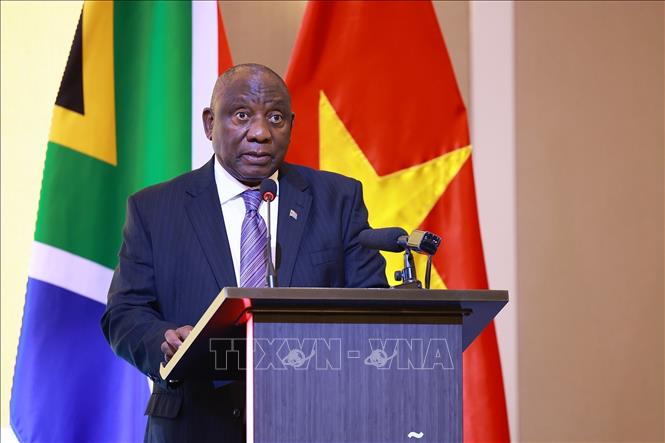 Tổng thống Nam Phi Matamela Cyril Ramaphosa phát biểu tại Diễn đàn doanh nghiệp Việt Nam-Nam Phi. Ảnh: Dương Giang - TTXVN