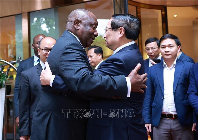 Thủ tướng Phạm Minh Chính và Tổng thống Nam Phi Matamela Cyril Ramaphosa dự Diễn đàn doanh nghiệp Việt Nam-Nam Phi. Ảnh: Dương Giang- TTXVN