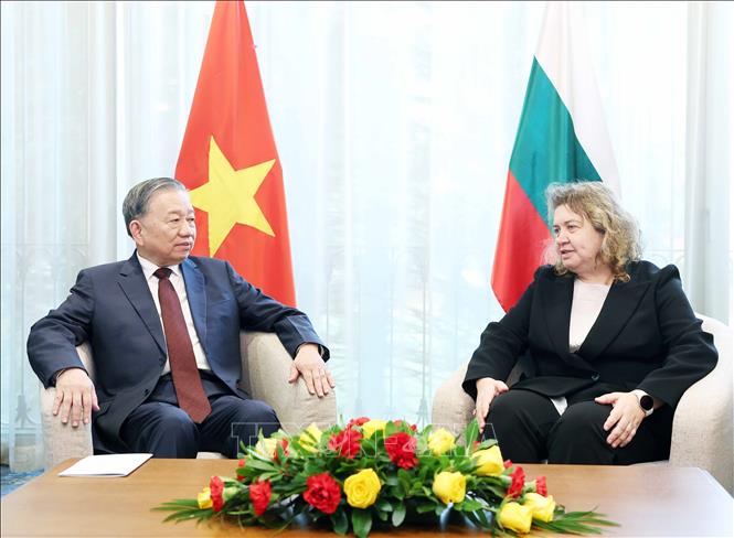 Tổng Bí thư Tô Lâm hội kiến Chủ tịch Quốc hội Bulgaria Nataliya Kiselova. Ảnh: Thống Nhất – TTXVN