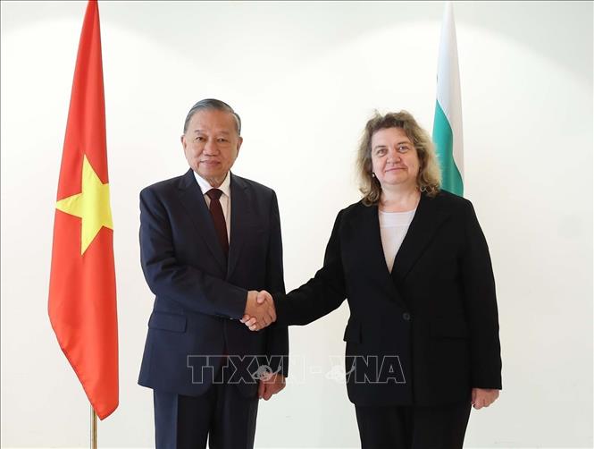 Tổng Bí thư Tô Lâm hội kiến Chủ tịch Quốc hội Bulgaria Nataliya Kiselova. Ảnh: Thống Nhất – TTXVN