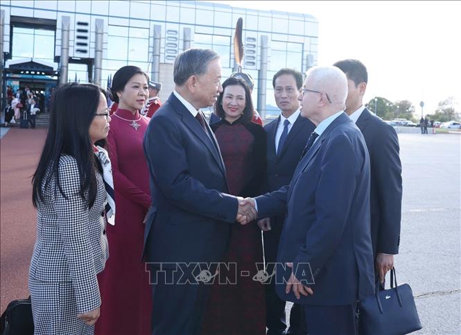 Tổng Bí thư Tô Lâm và Phu nhân rời thủ đô Sofia, kết thúc tốt đẹp chuyến thăm chính thức Cộng hòa Bulgaria. Ảnh: Thống Nhất - TTXVN
