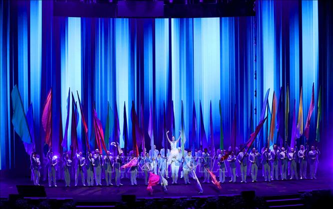 An art performance at the opening session of the signing ceremony of the United Nations Convention against Cybercrime (also known as Hanoi Convention). VNA Photo