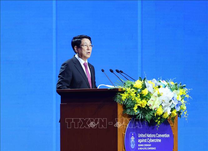 Vietnamese State President Luong Cuong delivers remarks at the opening session of the signing ceremony of the United Nations Convention against Cybercrime (also known as Hanoi Convention). VNA Photo