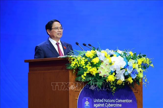 Thủ tướng Phạm Minh Chính phát biểu đề dẫn Phiên thảo luận toàn thể cấp cao thứ nhất tại Lễ mở ký Công ước Hà Nội. Ảnh: Dương Giang-TTXVN
