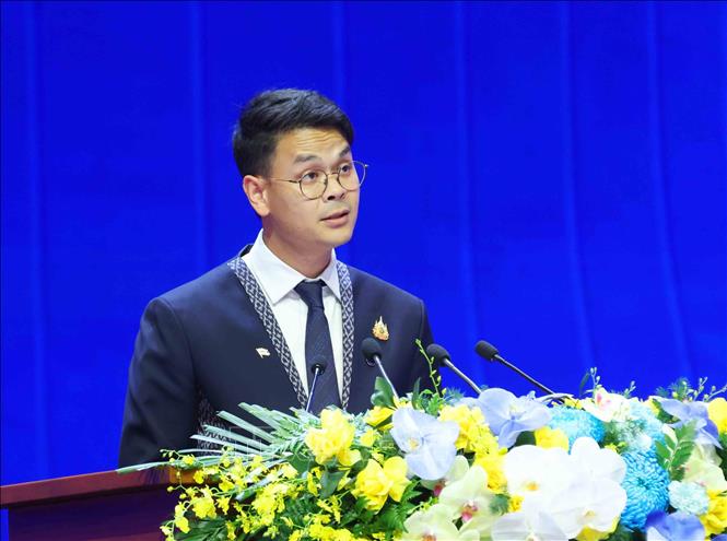 Bộ trưởng Bộ Kinh tế và Xã hội Kỹ thuật số Thái Lan Chaichanok Chidchob phát biểu tại Phiên thảo luận toàn thể cấp cao thứ nhất. Ảnh: Phương Hoa - TTXVN