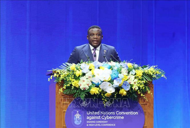 Bộ trưởng Bộ Khoa học Công nghệ Ghana Samuel Nartey George phát biểu tại Phiên thảo luận toàn thể cấp cao thứ nhất. Ảnh: Phương Hoa - TTXVN