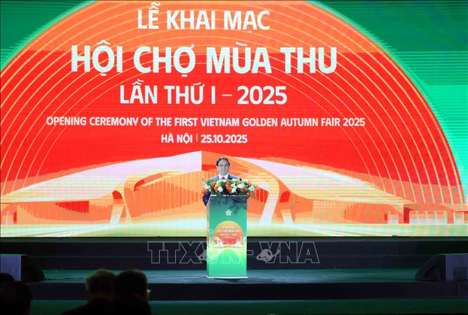 Thủ tướng Phạm Minh Chính phát biểu khai mạc Hội chợ mùa Thu lần thứ nhất - năm 2025. Ảnh: An Đăng - TTXVN
