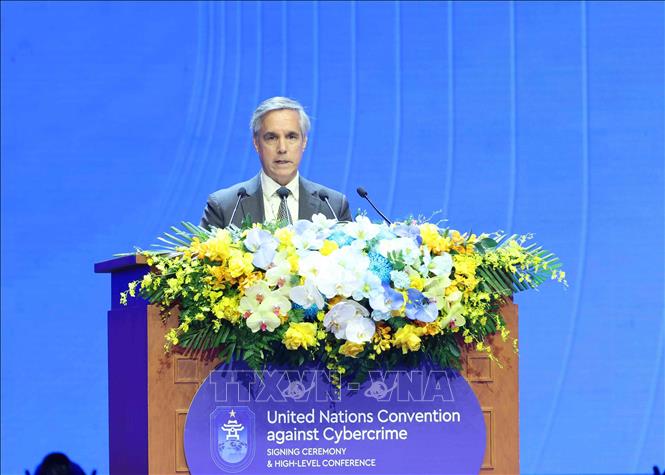 Ông John Brandolino, đại diện Cơ quan Phòng chống Ma túy và Tội phạm của Liên hợp huốc (UNODC) phát biểu. Ảnh: Phương Hoa - TTXVN