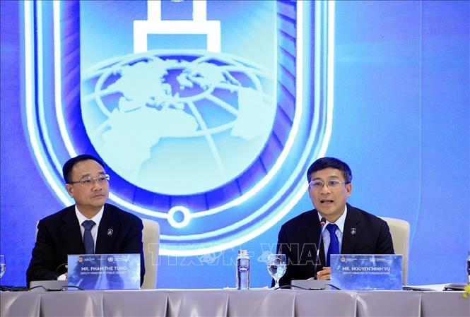 Thứ trưởng thường trực Bộ Ngoại giao Nguyễn Minh Vũ trả lời báo chí. Ảnh: Tuấn Anh - TTXVN