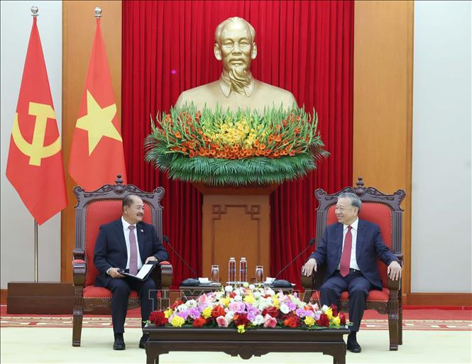 Tổng Bí thư Tô Lâm tiếp đồng chí Kikeo Khaykhamphithoune, Uỷ viên Bộ Chính trị, Phó Thủ tướng Lào. Ảnh: Thống Nhất – TTXVN