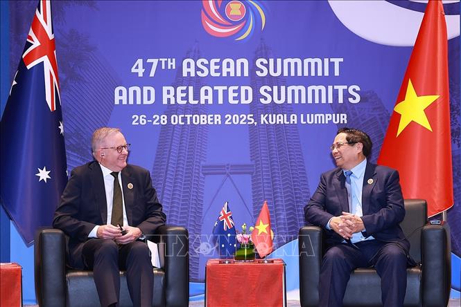 Thủ tướng Phạm Minh Chính gặp Thủ tướng Australia Anthony Albanese. Ảnh: Dương Giang-TTXVN 