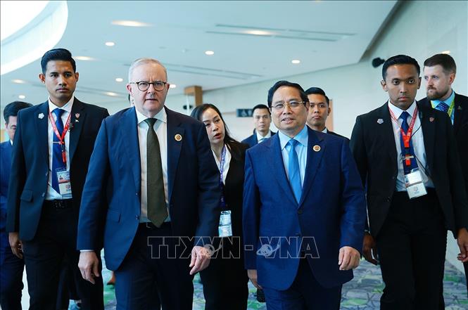 Thủ tướng Phạm Minh Chính gặp Thủ tướng Australia Anthony Albanese. Ảnh: Dương Giang-TTXVN 