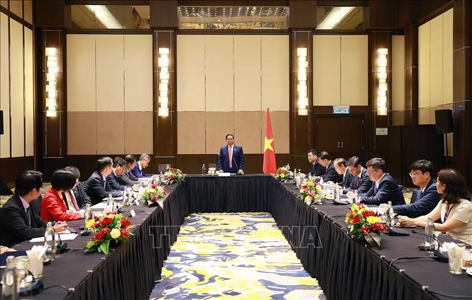 Thủ tướng Phạm Minh Chính làm việc với Đại sứ Việt Nam tại một số nước trong khu vực Đông Nam Á. Ảnh: Dương Giang-TTXVN