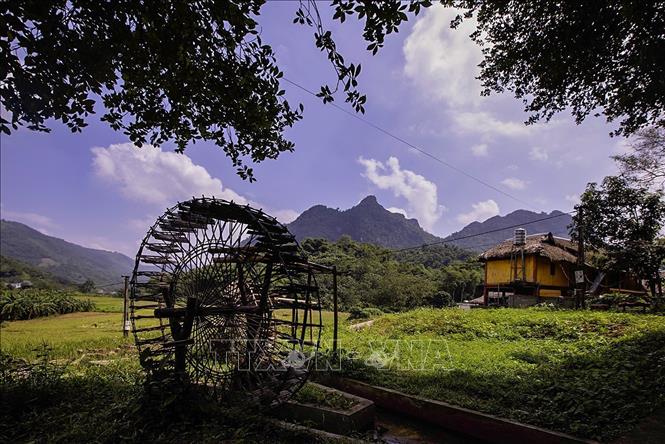 Cuộc sống yên bình tại bản Giang Mỗ. Ảnh: Trọng Đạt-TTXVN