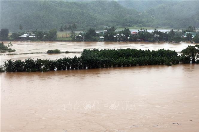 Floods on Cu De river rise high in Da Nang city. VNA Photo