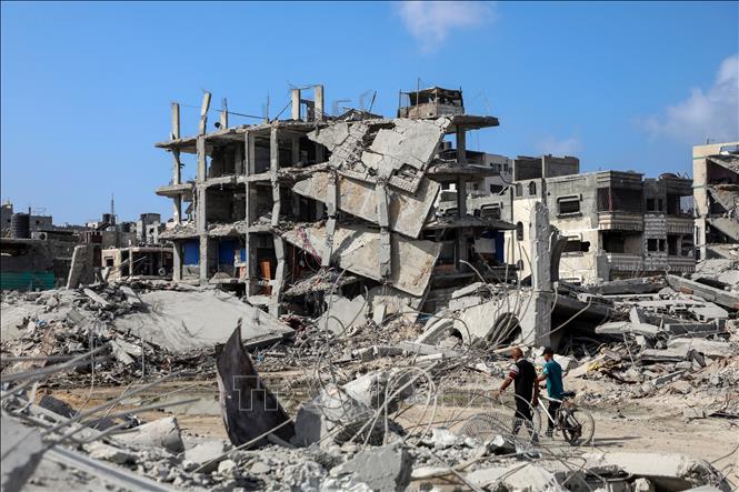 Các toà nhà bị phá huỷ trong xung đột tại Jabalia, phía Bắc Dải Gaza, ngày 24/10/2025. Ảnh: THX/TTXVN