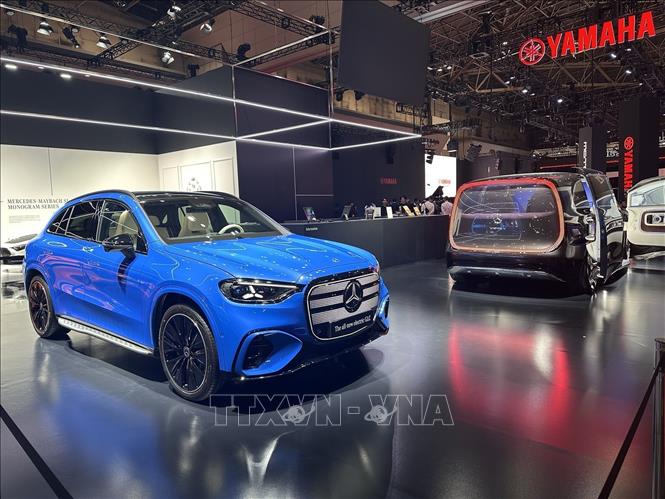 Mẫu xe điện GLC của Mercedes-Benz, được phát triển trên nền tảng kỹ thuật số thế hệ mới. Ảnh: Nguyễn Tuyến – Pv TTXVN tại Nhật Bản