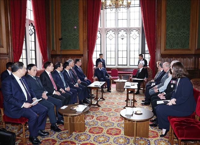 Tổng Bí thư Tô Lâm hội kiến Chủ tịch Thượng viện Anh John McFall, Nam tước McFall xứ Alcluith. Ảnh: Thống Nhất – TTXVN