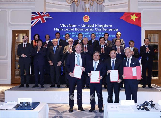 Tổng Bí thư Tô Lâm chứng kiến Lễ trao thoả thuận hợp tác giữa các bộ, ngành, địa phương, doanh nghiệp hai nước. Ảnh: Thống Nhất – TTXVN